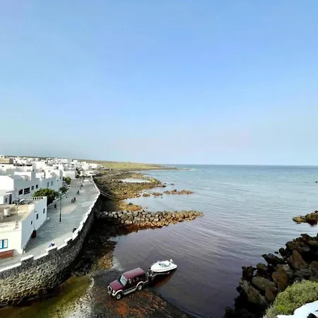 Timanfaya Two Bedroom Apartment With Wifi, Sea Views In Punta Mujeres Apartment