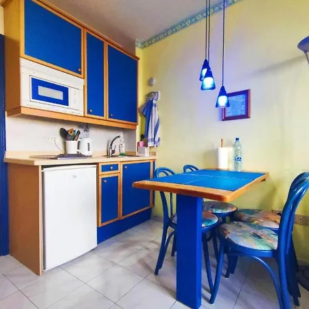 Timanfaya Two Bedroom Apartment With Wifi, Sea Views In Punta Mujeres *