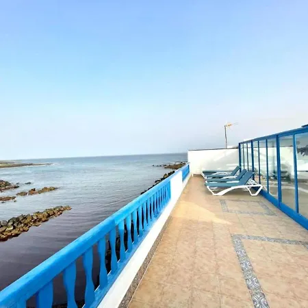 Timanfaya Two Bedroom Apartment With Wifi, Sea Views In Punta Mujeres Apartmán *